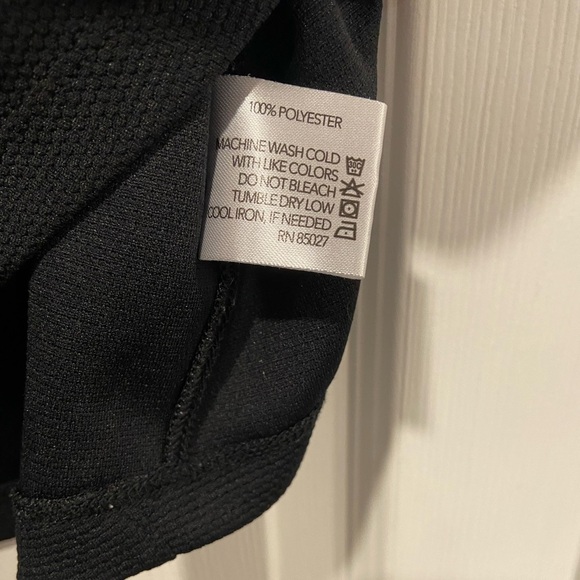 Lady Pinseeker Size S Black Sleeveless Collared V Neck Golf Shirt Activewear - Picture 5 of 10